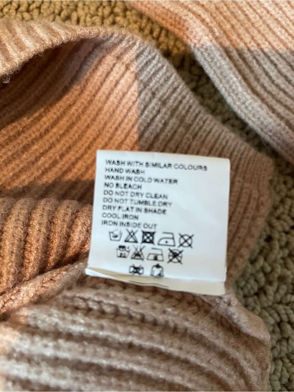 Brian Bailey- Ribbed Crew Neck Sweater in Blush Taupe - SzM - Picture 13 of 13